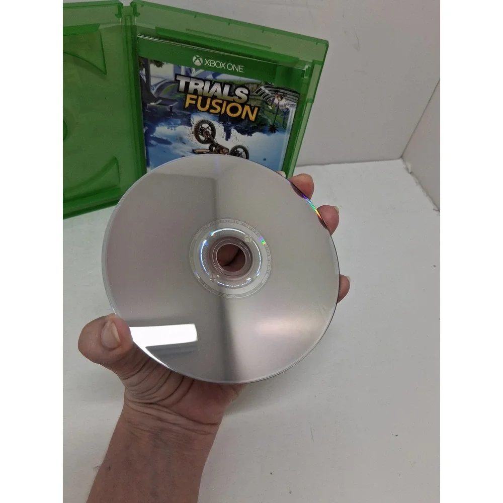 Trials Fusion Xbox One Ubisoft RedLynx Motocross Racing Game Physical Disc CIB